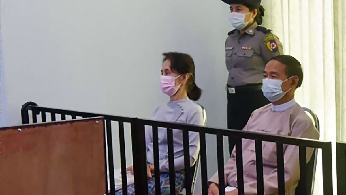 MizzimaNews's tweet image. ဒေါ်အောင်ဆန်းစုကြည်နှင့် နိုင်ကျဉ်းများ လွတ်မြောက်ရေး စီမံချက်ချမှတ်ရန် NLD ဆုံးဖြတ်

#MizzimaNews
#ဗဟိုအလုပ်ကော်မတီ
#NLD
#ဒေါ်အောင်ဆန်းစုကြည်
#နိုင်ငံရေးအကျဉ်းသား

သတင်းအပြည့်အစုံကို ဖတ်ရှုရန် &amp;gt;&amp;gt; bur.mizzima.com/2026/03/01/833…