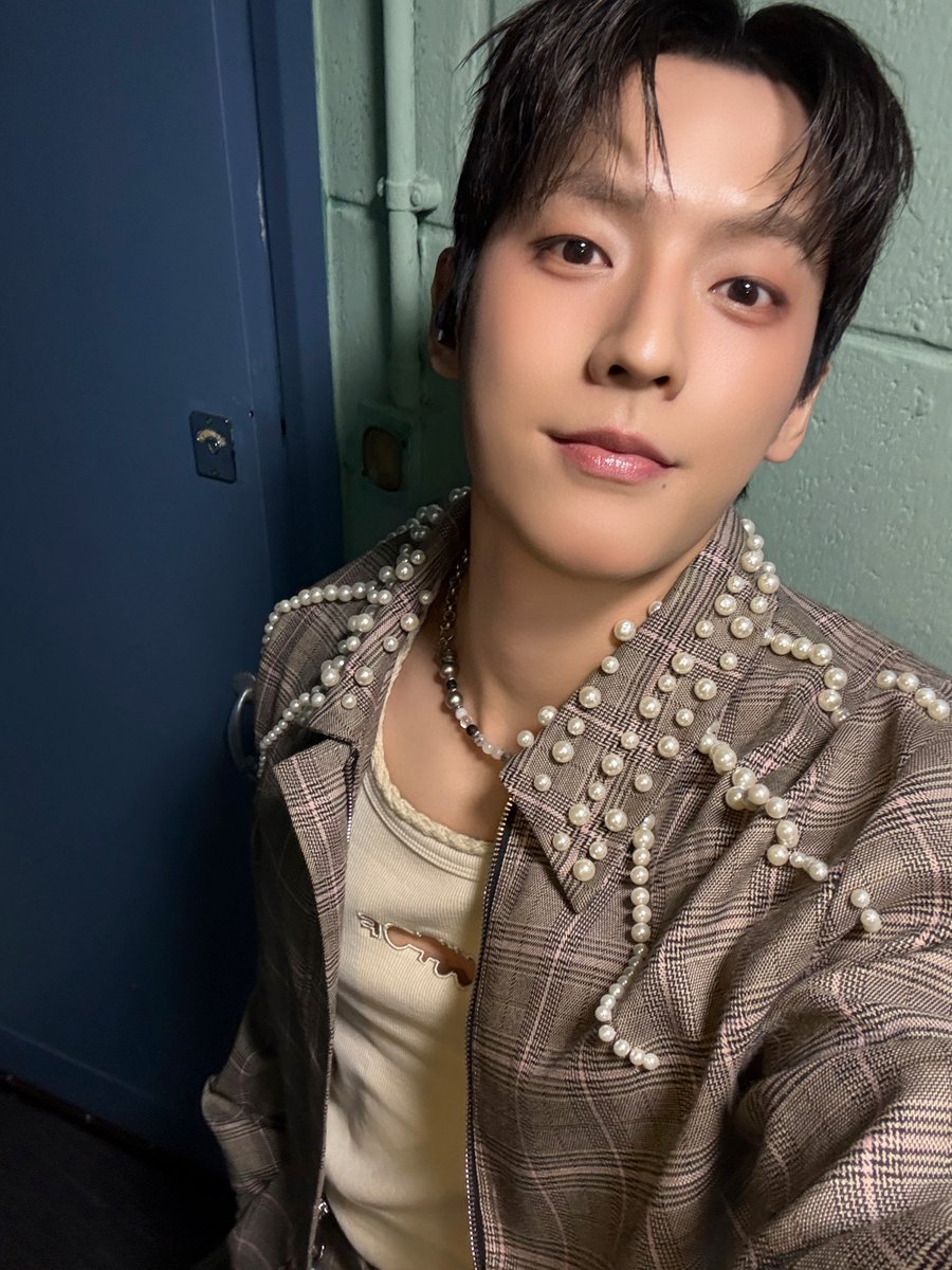 BTOBCOMPANY's tweet photo. [📂]

📂 B:CHIVE
└📁 260228 LEE MINHYUK (HUTA) CONCERT <HOOK - WHO : KING> IN LONDON

어느덧 마지막인 런던에서 🥲
함께해 준 멜로디 너무 고맙고
이번이 민혁이에게도 멜로디에게도
특별했던 순간이길 바라요 (˶ᐢωᐢ˶)💕

#비투비 #BTOB
#HOOK #WHO_KING
#이민혁 #LEEMINHYUK
#허타 #HUTA
@btob2mh