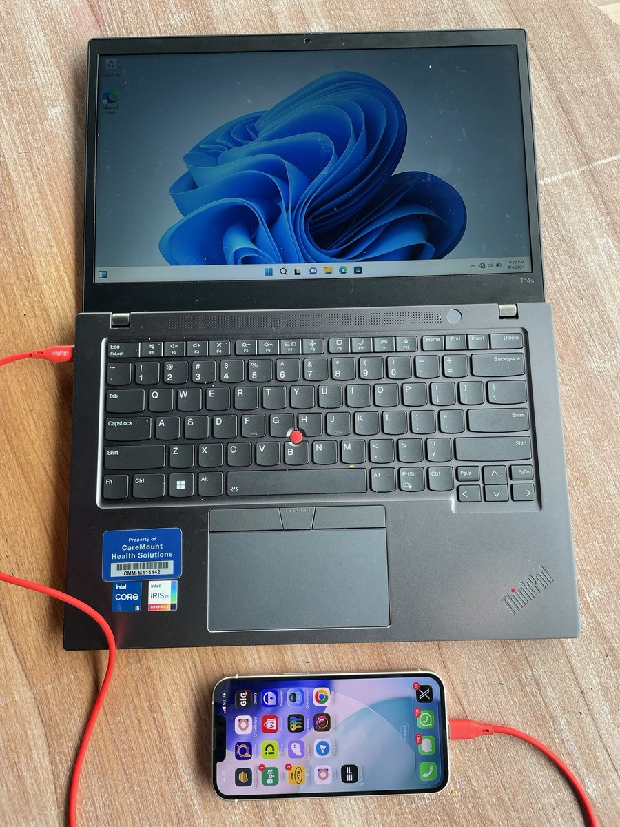 Val Gadgets tweet media