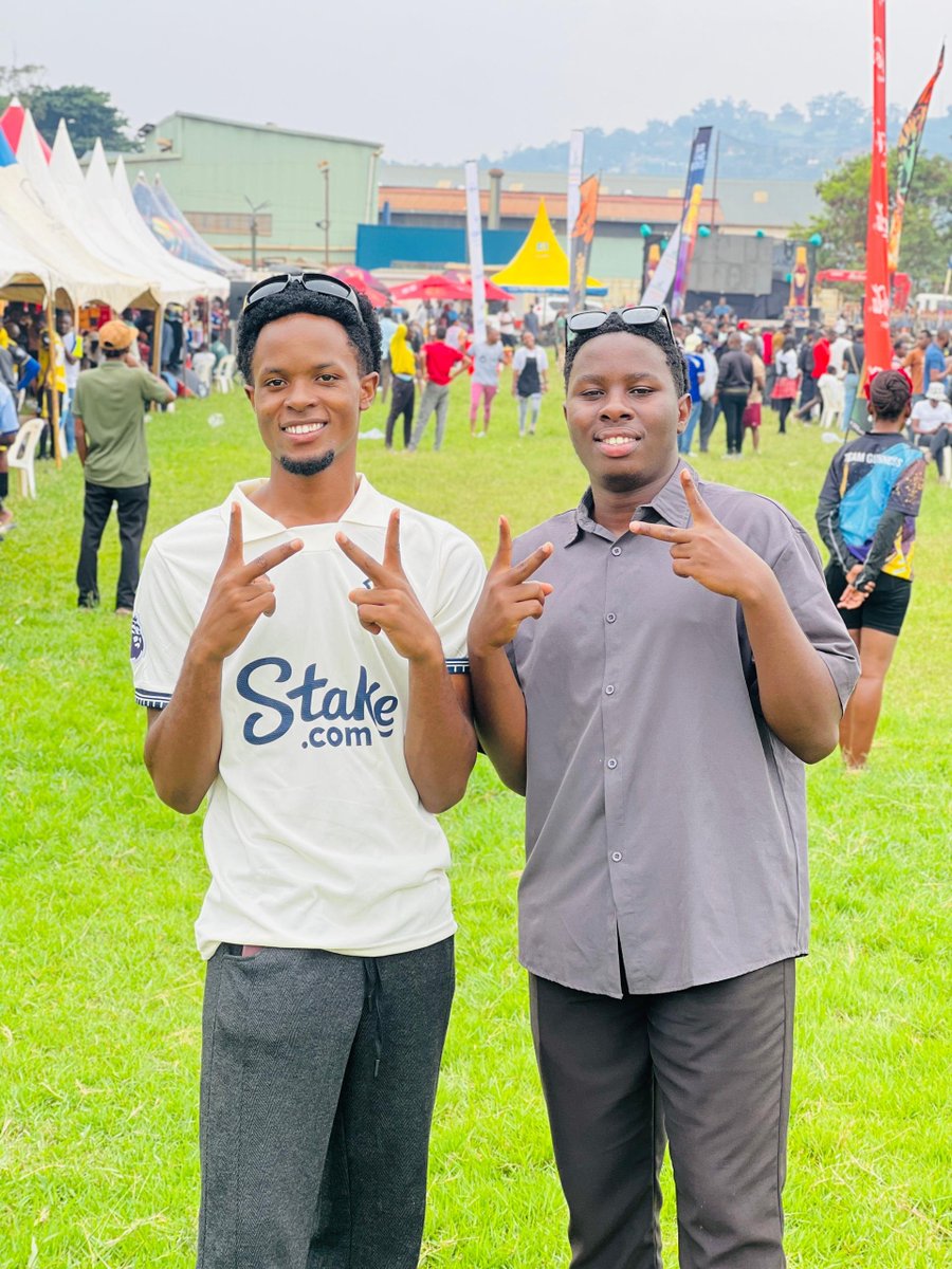 ARINN GUY 🙂 tweet media