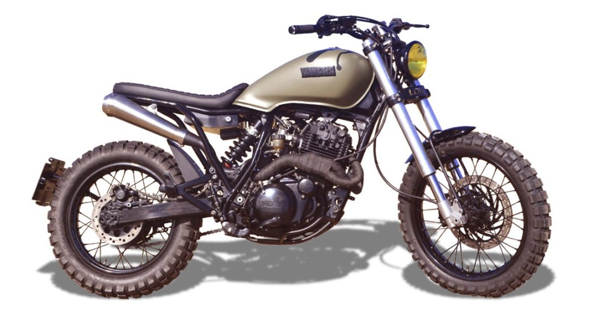 Moto_History's tweet photo. This Tracker Kit is made by Lord Drake Kustoms. The engine is a Yamaha XT single. #yamaha #trackermotorcycles #motorcyclelifestyle #motorcyclefreak https://t.co/aAFlJTd0qh