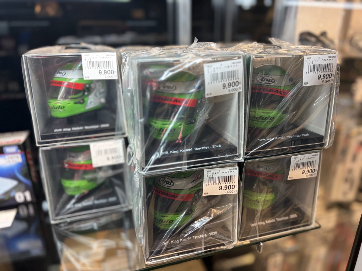土屋圭市さんの5/1ミニチュアヘルメットが入荷しました‼️ 他にも土屋