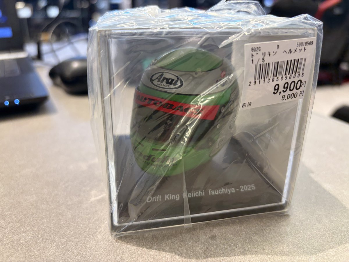 土屋圭市さんの5/1ミニチュアヘルメットが入荷しました‼️ 他にも土屋