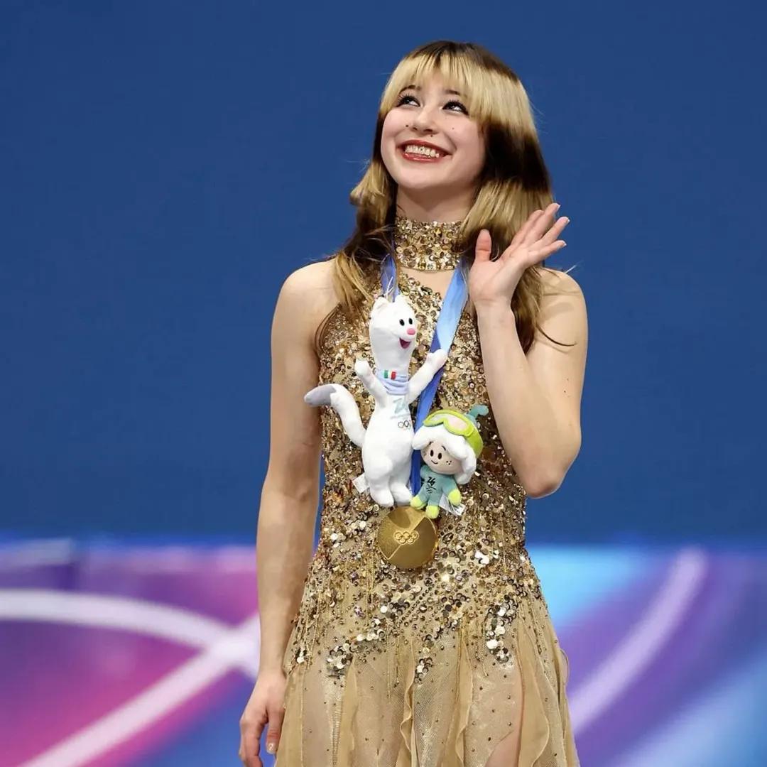 She retired at 16. Hiked to Everest base camp. Came back to skating just because she loved it. Then won 2 gold medals.

Alysa Liu just reminded all of us what happens when you stop performing for others and start doing things for yourself.

What would you do differently if nobody