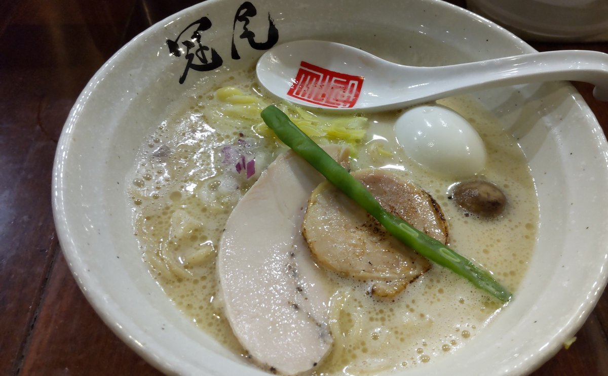 ohagi1605's tweet photo. #ハイビームBAR
Bはコメディ🍸️
開演前から始まる？安心感
最前から後方席も巻き込まれるライブ感🤣

観劇前にラーメンから🍺 https://t.co/xO1ucA9kl1