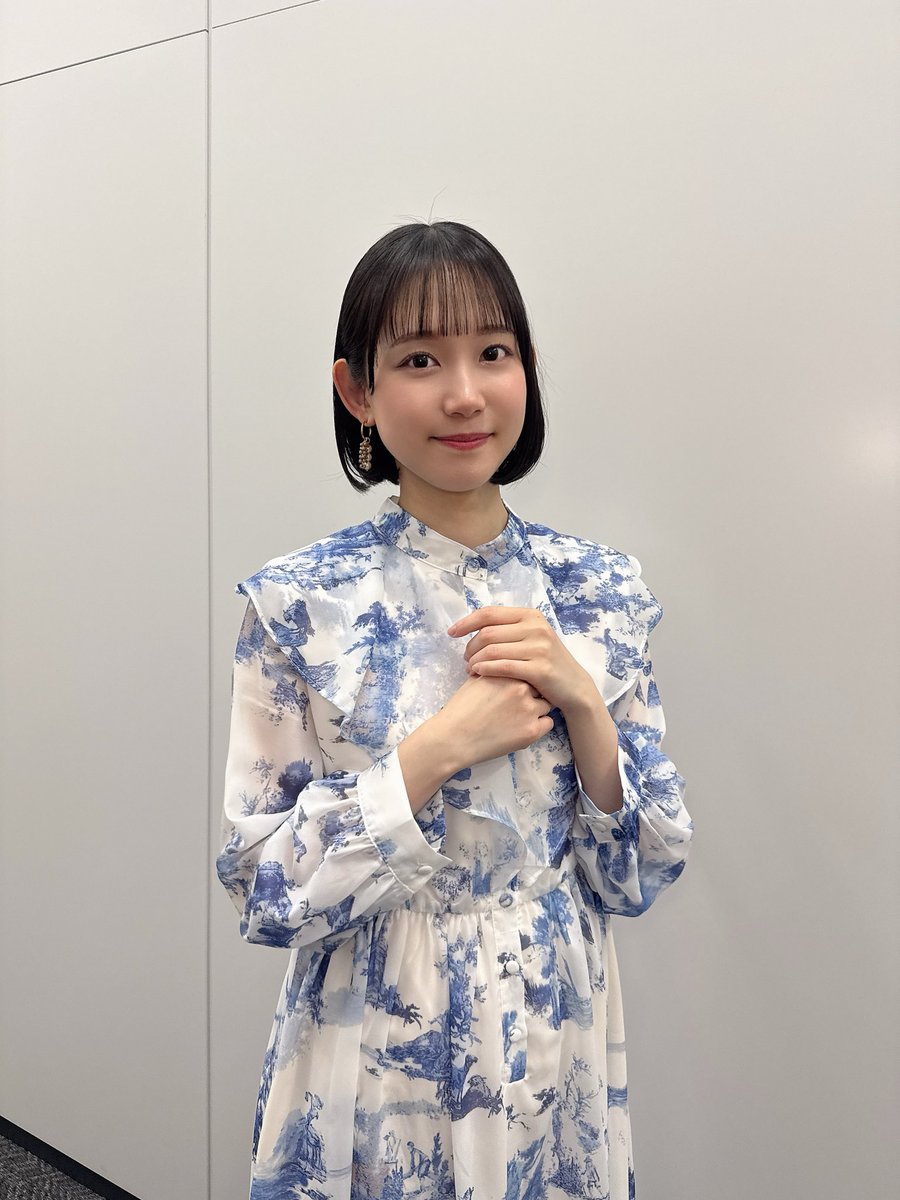 #グリーンチャンネル 『中央競馬全レース中継』
ありがとうございました！
出会いと別れの季節を感じる日です。
中山5Rはグッとくるレースとなりました🥲本当におめでとうございます！
7名の調教師の皆さんの管理馬のレース、最後まで熱く見守らせていただきます。

衣装は春らしいワンピースでした💐