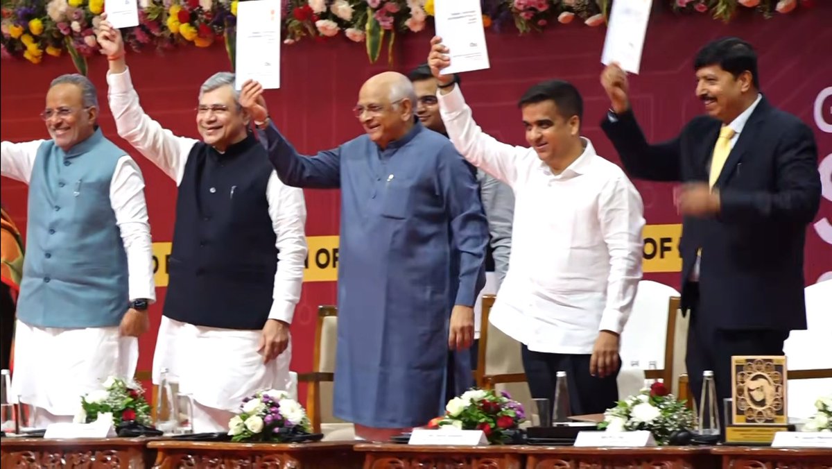 picgujcost's tweet photo. On this auspicious day, the STI Policy 2026-31 was formally launched by the Hon’ble Chief Minister of Gujarat, Bhupendra Patel, during the Gujarat #SemiConnect Conference.
A decisive step towards innovation-led growth and Viksit Gujarat se Viksit Bharat https://t.co/DRYWLnokww
