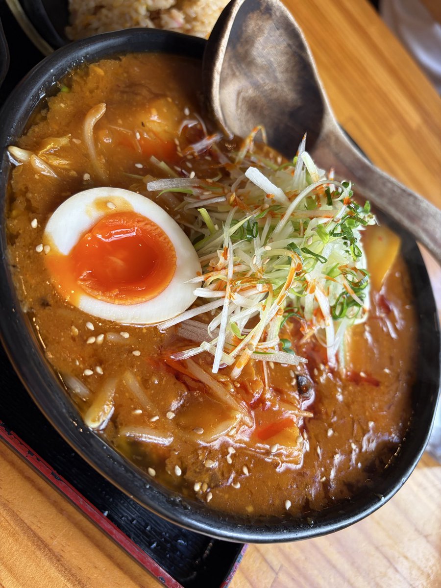 サウナ×味噌チゲラーメン
