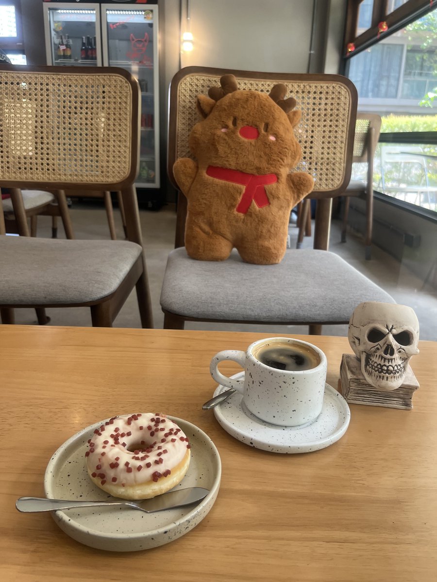 CurtisSChin's tweet image. #Asia 🌏: From #Bangkok to Tokyo, I ❤️ a nice #coffeeshop / #kissaten. In other news: just saw Hament ⁦@hamnetmovie⁩. ⭐️⭐️⭐️⭐️⭐️

📍 Poltergeist Craft Bar 💀