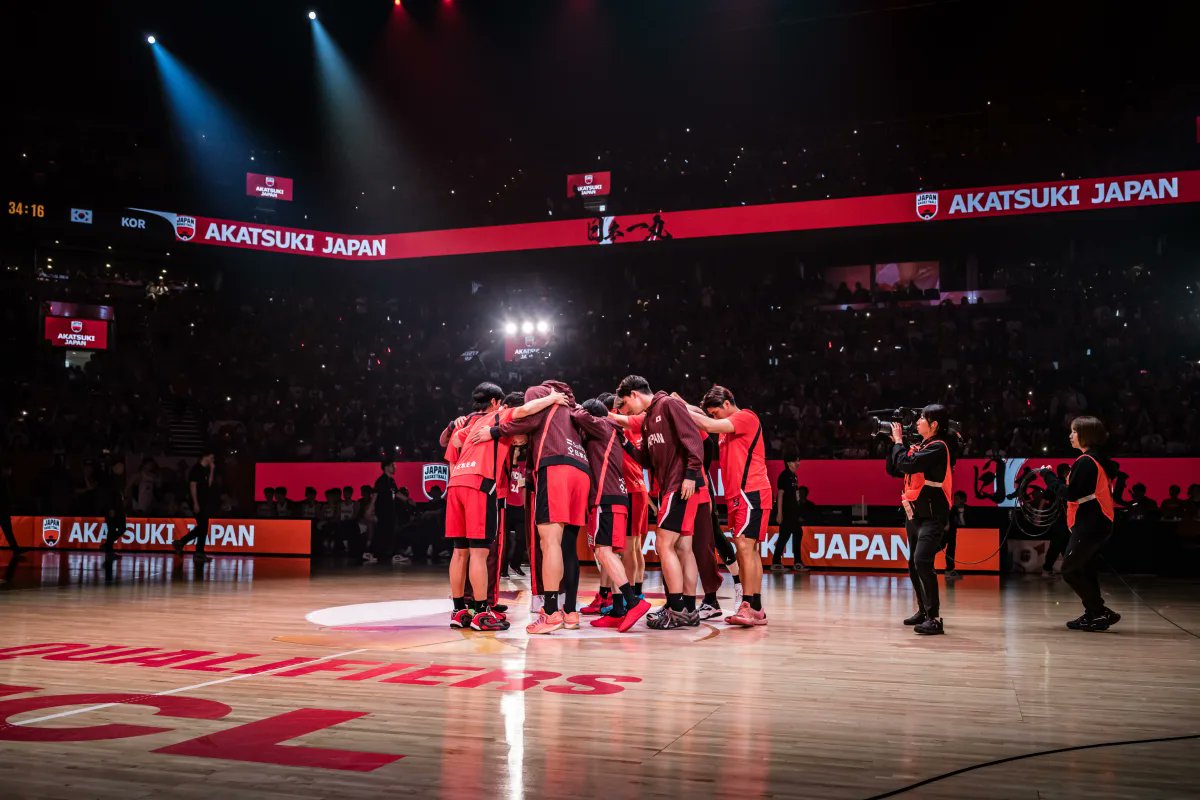 basket_count's tweet image. 【#AkatsukiJapan】
齋藤選手のプッシュから渡邊選手のダンクで先制した日本でしたが、韓国のゾーンに苦戦し得点が伸び悩む展開に。それでも徐々にアジャストし、15-16で第１クォーターを終えました。ここから！
#FIBAWC #StepItUp 
@JAPAN_JBA