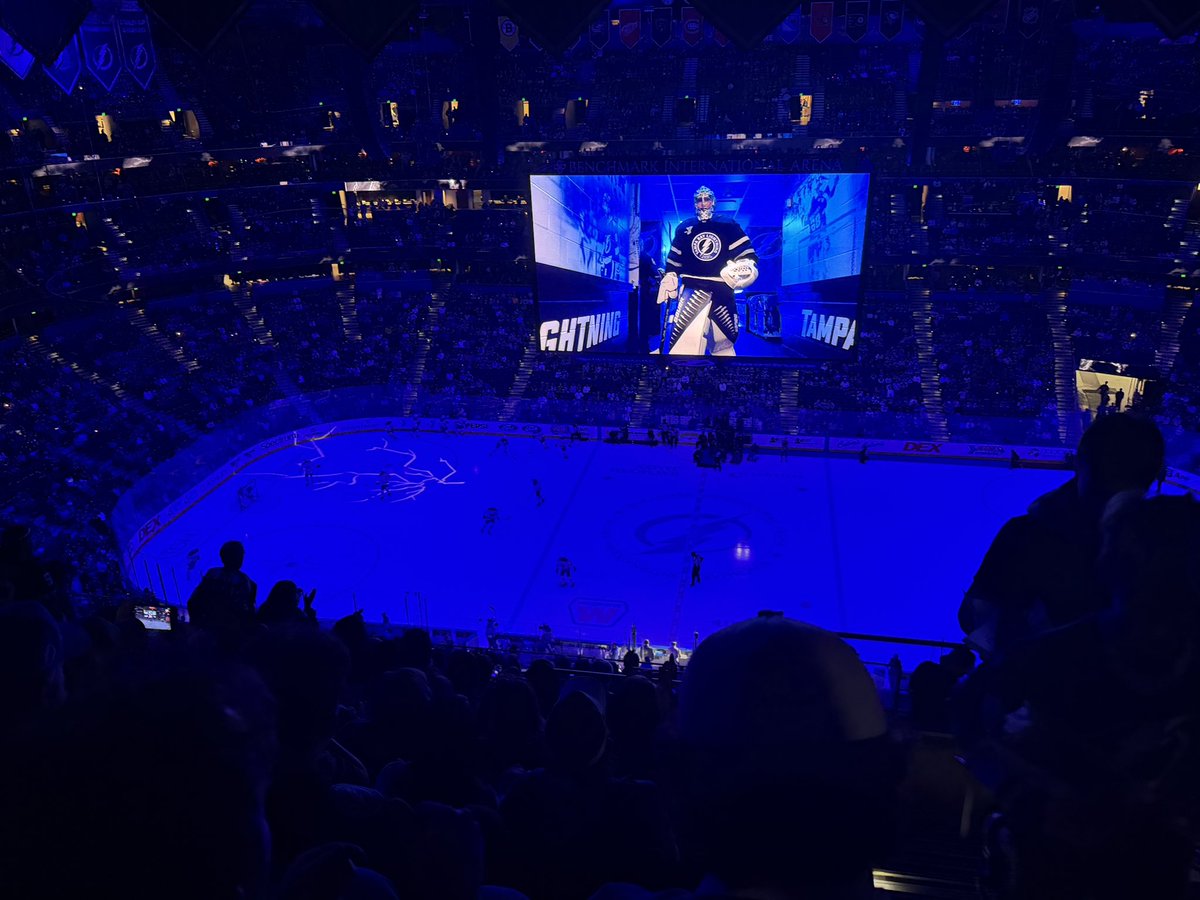 JakeTheBillsFan's tweet photo. Awesome to see the Sabres show out in person. This team is a wagon. https://t.co/T6h0blTpvZ