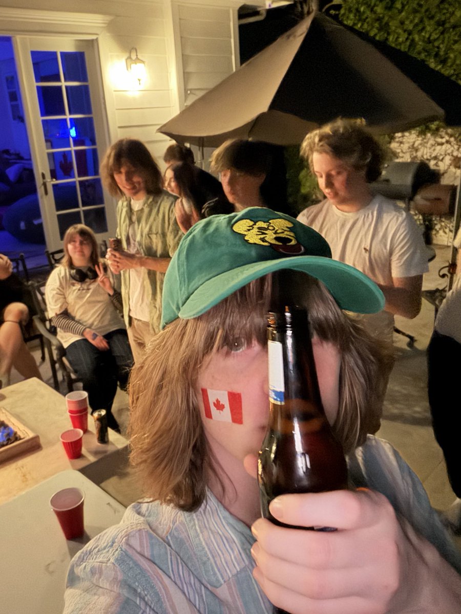 Florence 🏳️🌈 tweet media