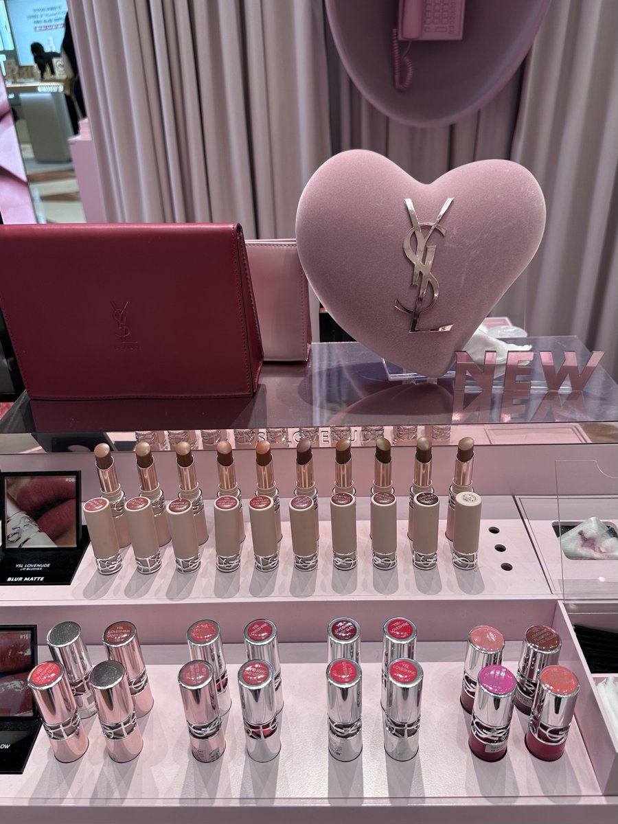 Came to the YSL Beauty LovedNude Hotel Pop-up store at Shinsegae Department Store Gangnam branch and the staff asked right away if i came for Kai 🥹 she said a lot of Kai fans came! Btw the stocks are selling out fast, so better come as soon as possible if you're planning to buy!