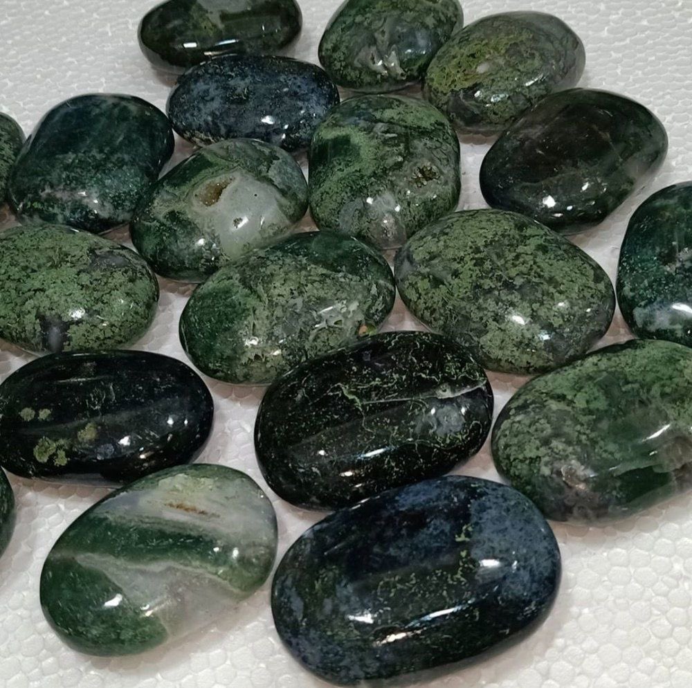 phoebesgroups's tweet photo. Moss agate:

https://t.co/5LXZVLJbjB https://t.co/6OLhedkVxv