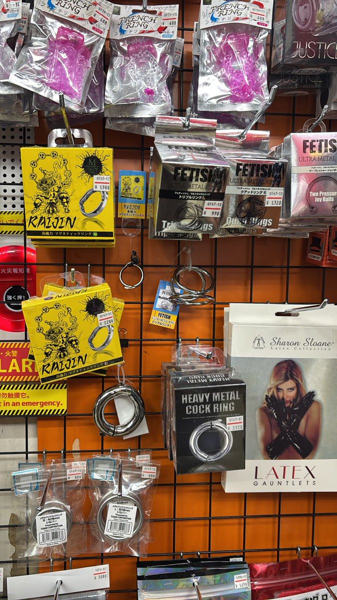 Siskaeee E Nya Tiga tweet media