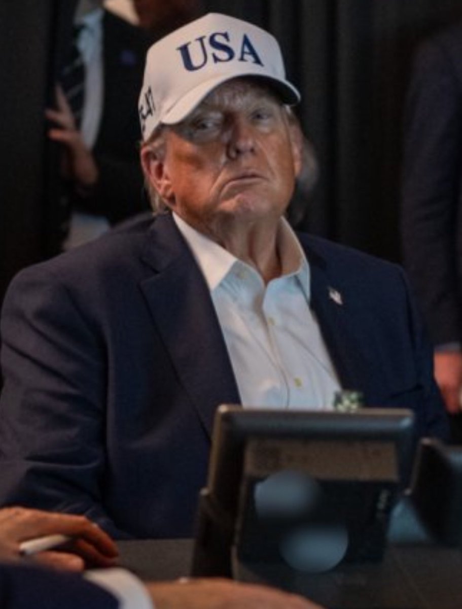 BARRON TRUMP tweet media