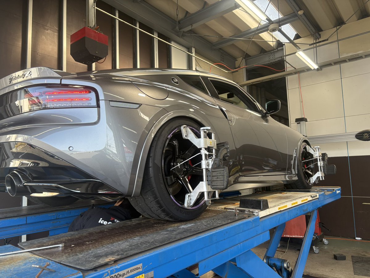 ☀️フェアレディZアライメント☀️ 風は強いですが、、、春のような