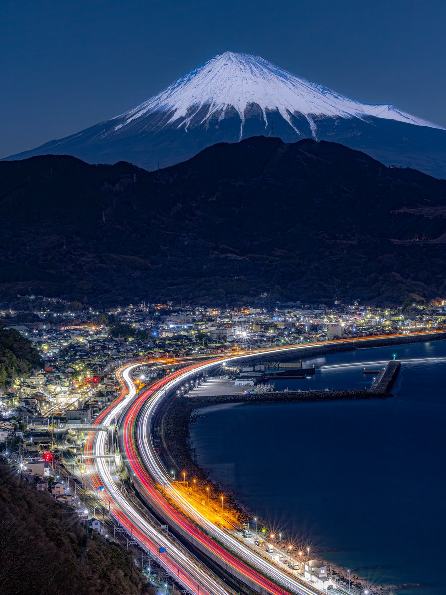 LandLover56's tweet photo. Mount Fuji Japan🇯🇵 https://t.co/n9y6KnJi3l