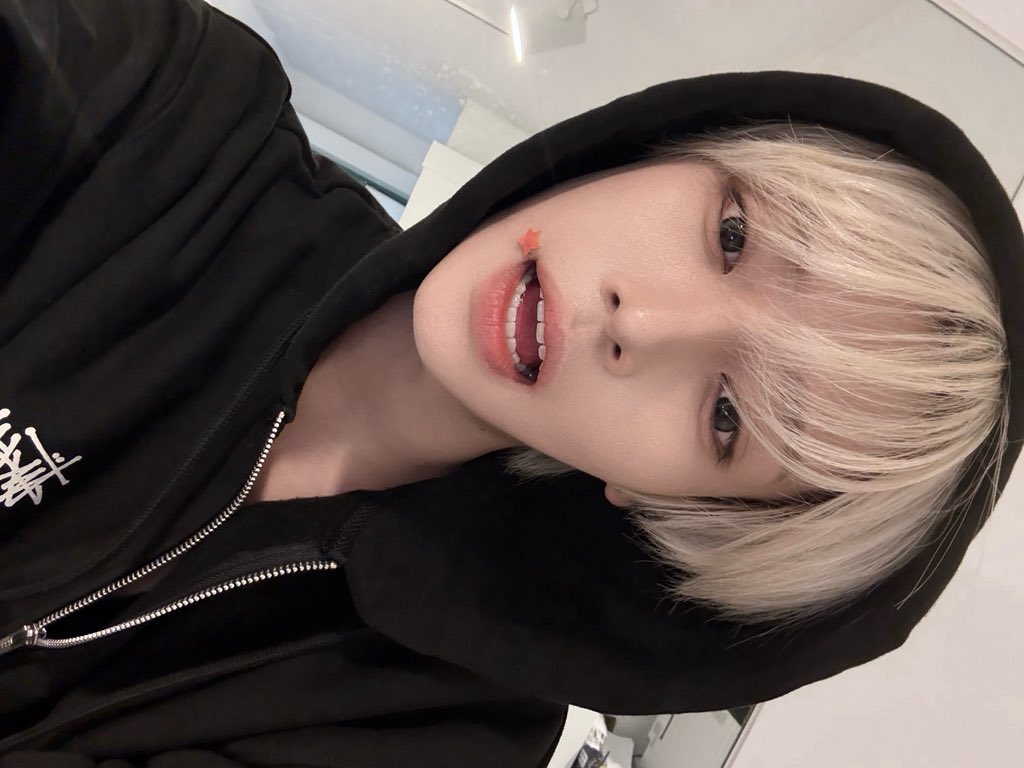 장핝음 꼴카이브 tweet media