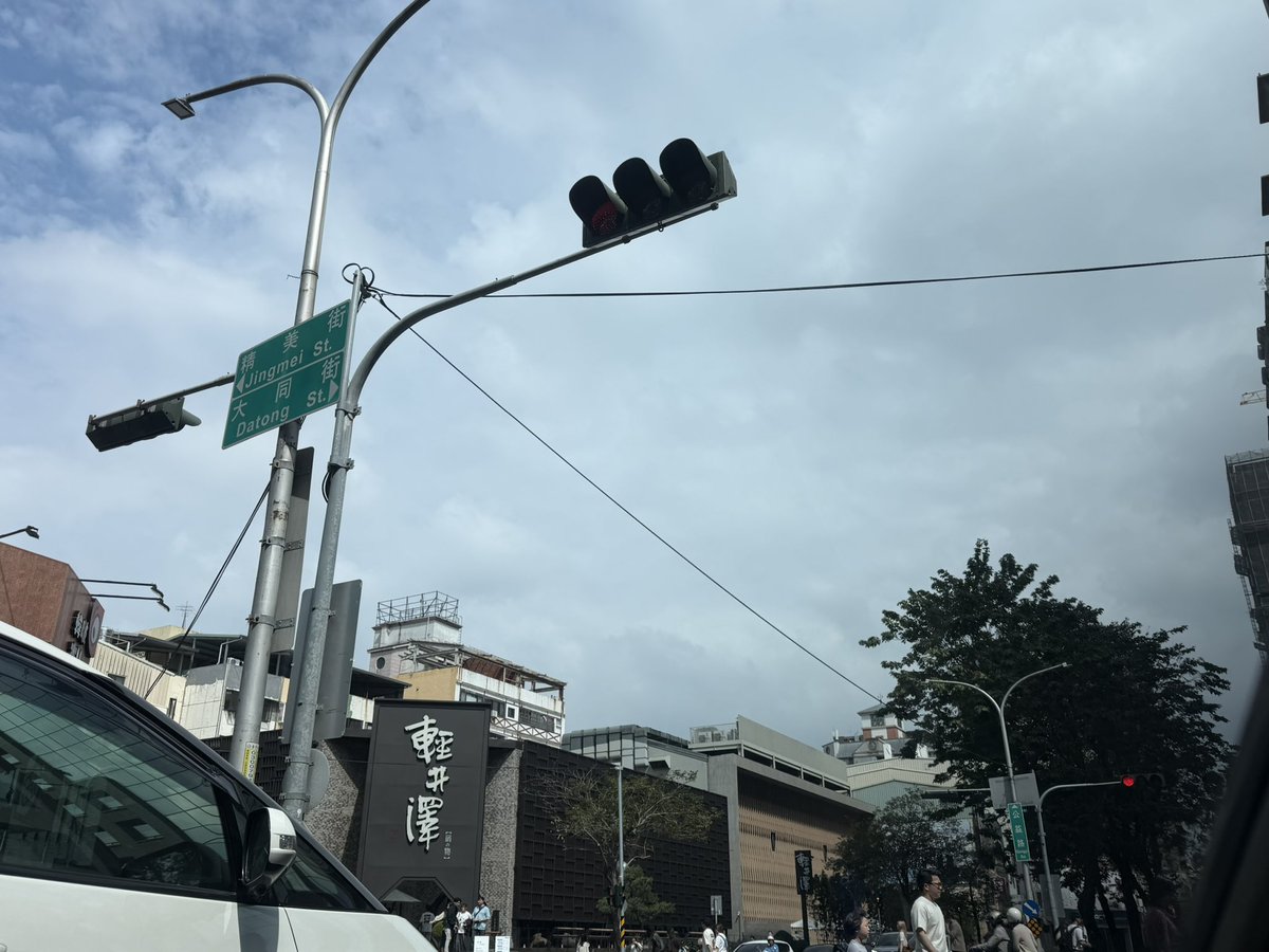 凱，玹 tweet media