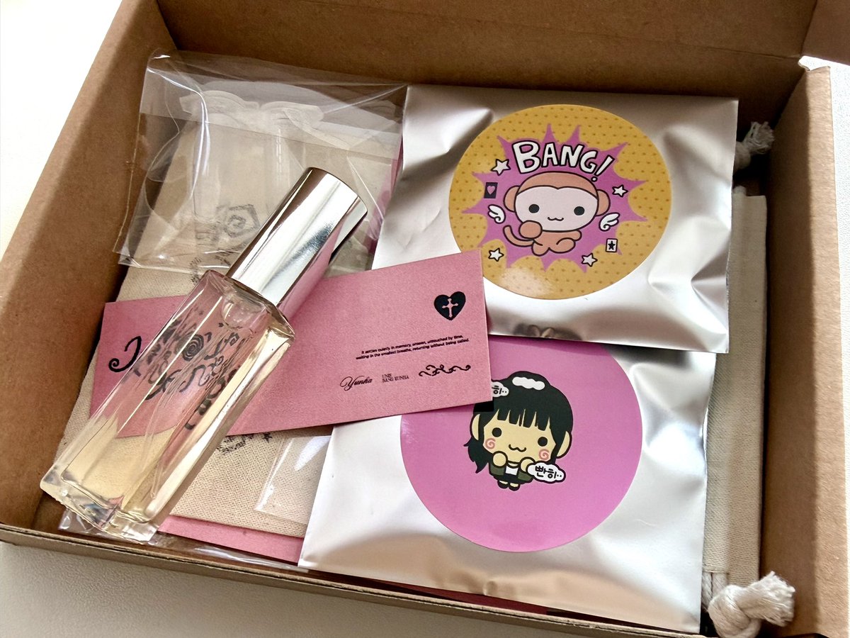 윤하가 선택한 향에 
내가 좋아하는 향을 섞어서
세상에서 하나뿐인 향수 완성☺️

#윤하로가득찬 #IN_YOUR_SCENT
#방윤하 #YUNHA
#HAPPY_YUNHA_DAY