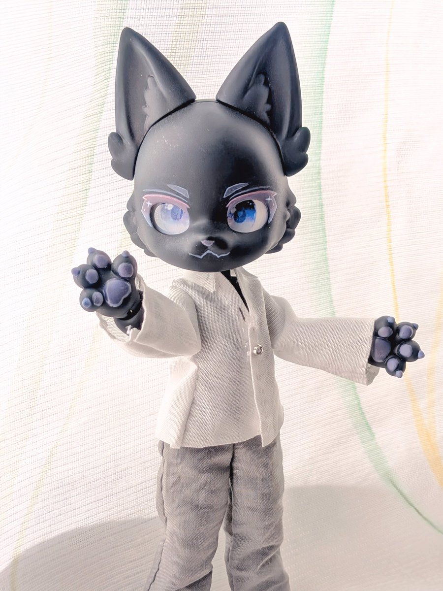 家に素体二体あるけどメイクどうするかで ずっと悩んで放置