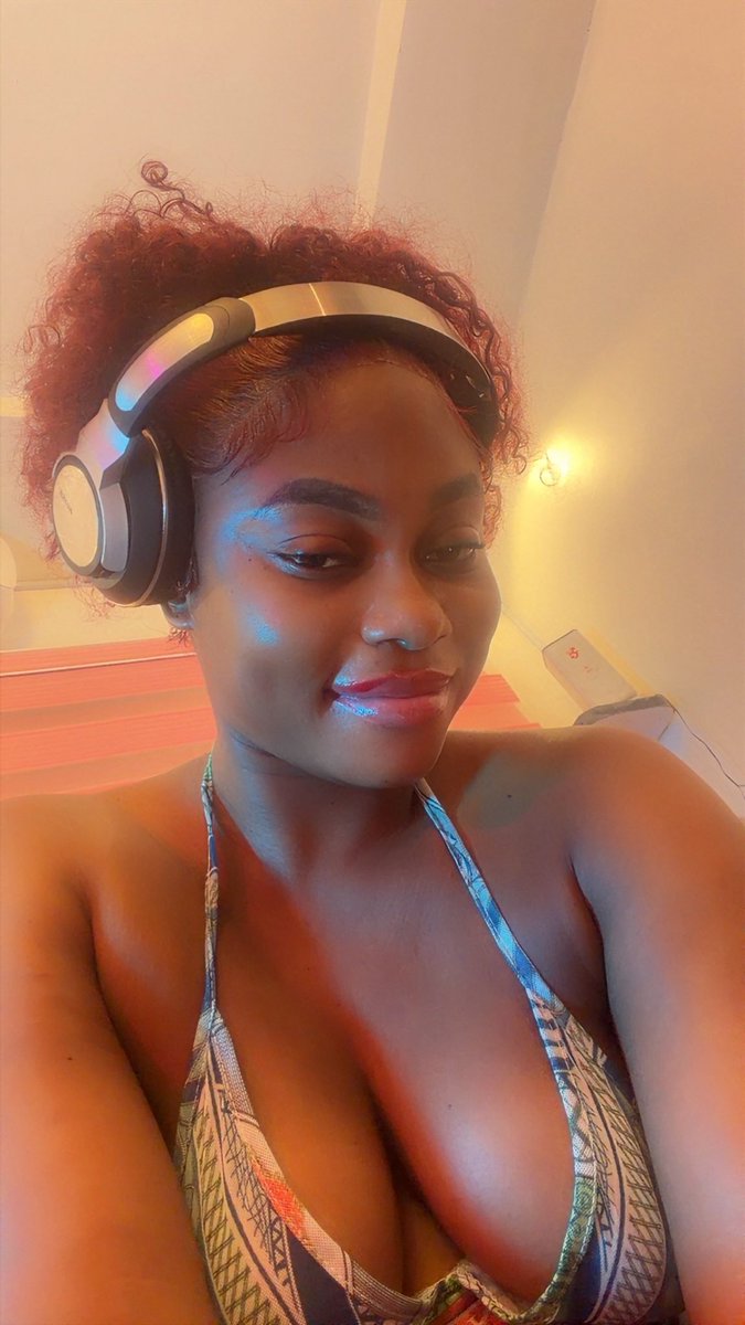 bigheadgirll's tweet photo. I can’t sleep pass 3Am😩😏why?? Once it’s 3am all the sleep in my eyes is gone i need help ooo #nosleep https://t.co/pnfXeQlgKw