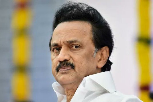 TOlMovies's tweet photo. Who will be the next CM of Tamil Nadu?

       🔃#TVKVijay                ❤️#MKStalin https://t.co/s7KQlLaAqR