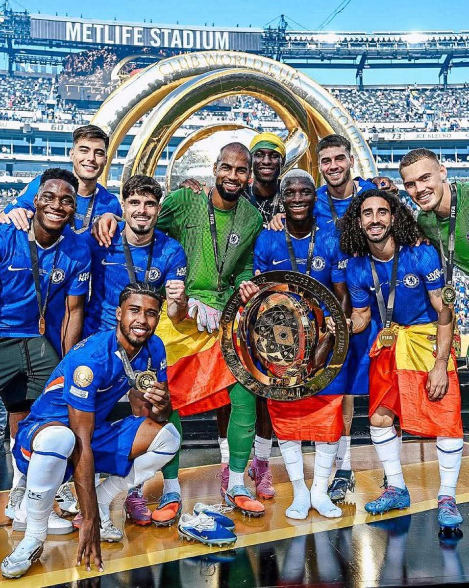 AdolfPepple's tweet photo. Just to inform you that Chelsea will not lose against Arsenal today. After today's game, Man City will hold the long end of the stick in the title race. https://t.co/UsFaXqhfFc
