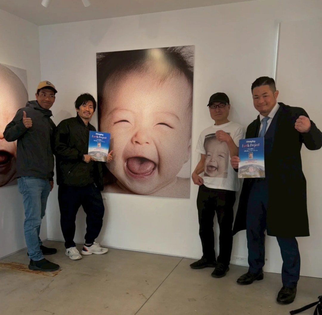 the_one_045's tweet photo. 先日、写真撮影をして頂いた堀口マモルさんの写真展へ
写真の意図や、撮影方法、音と写真を融合させた展示など、芸術的な分野に触れられました😆
今回はオリンピックやパラリンピック、世界選手権の選手の写真、赤ちゃんの写真がメインでした
いずれは格闘家での写真展も考えてると言って頂きました😁 https://t.co/ftSeDQnOt1