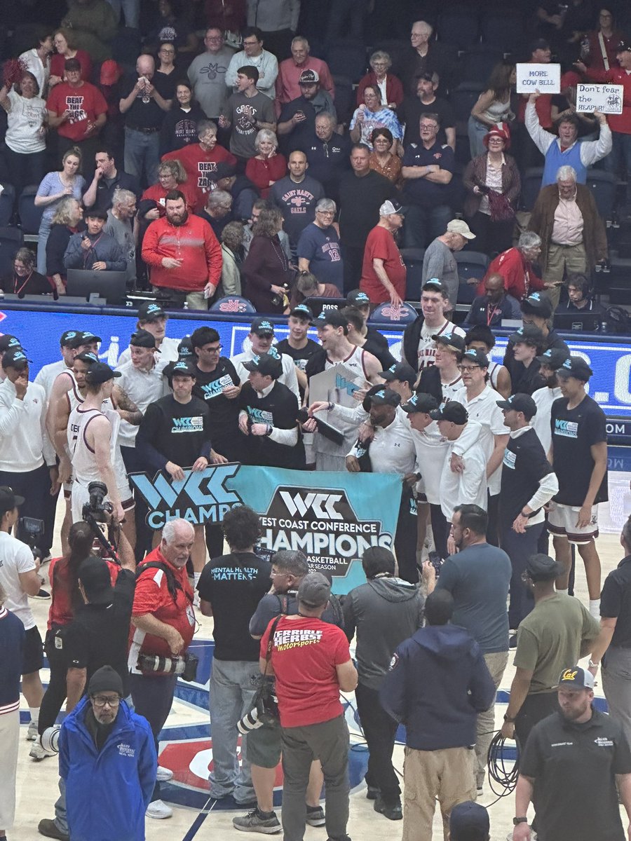 Loud ovation as Randy Bennett goes up to cut the nets for his seventh West Coast Conference regular season title with Saint Mary’s.

Hopefully another crack for Gonzaga against their rival in Las Vegas.