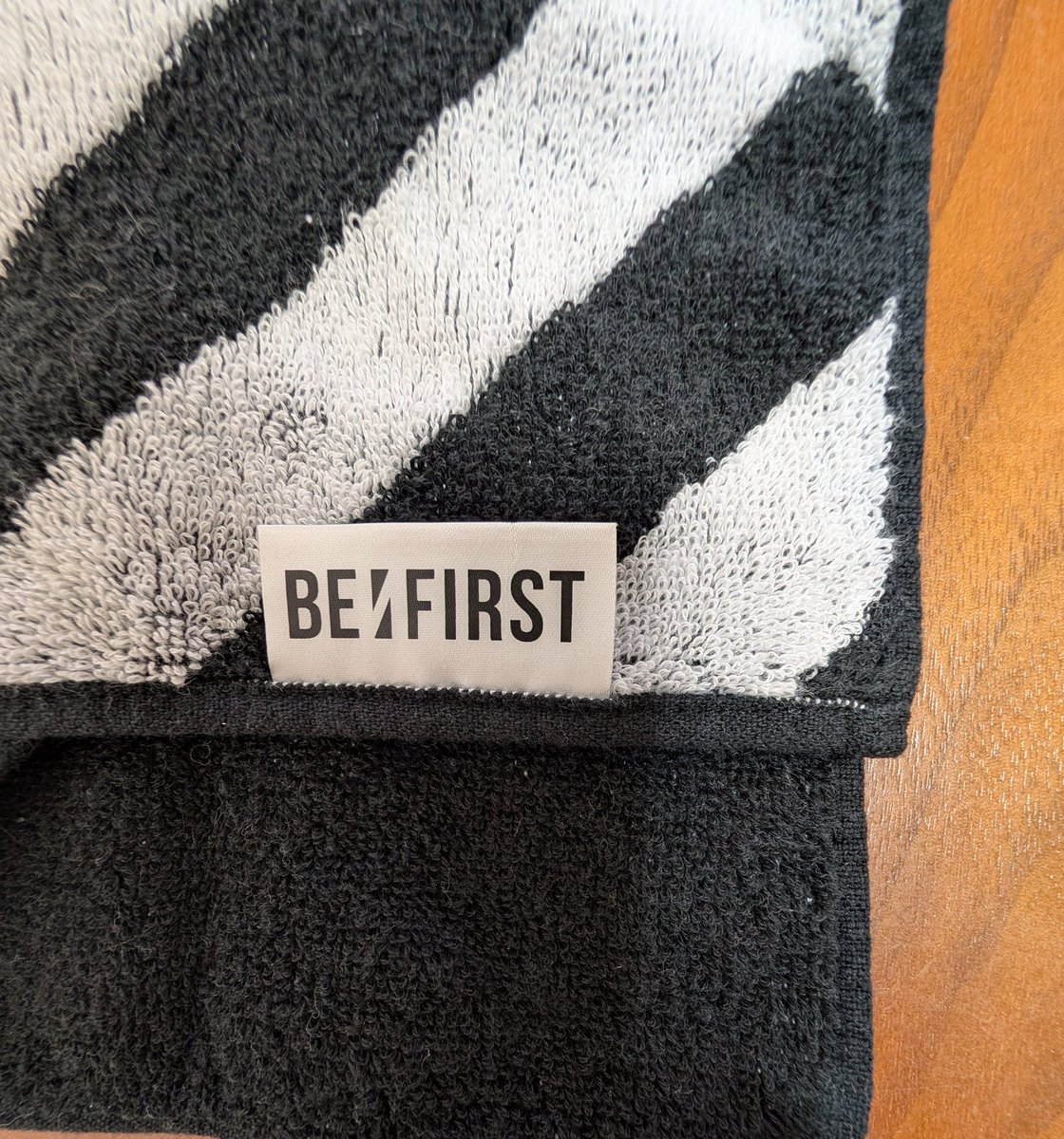 今使っているのが BE:FIRSTとのコラボのモノトーンなので、 今度は