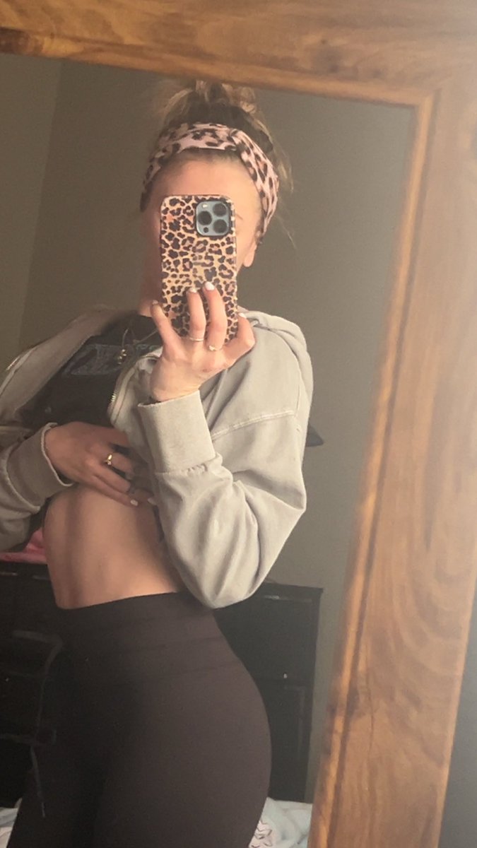 Brooke tweet media