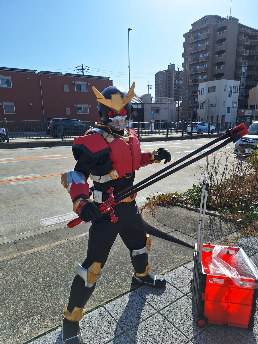 こんにちは!!!
2月15日に見かけた  #仮面ライダー さんが偶然目の前から歩いてきて、少しだけお話しができて写真も撮らせてもらえました♡
華剛戦士アルストロメリア<a href="/ALSTROEMERIA215/">華剛戦士アルストロメリア-Re:Bloom-</a> さん、ありがとうございます!!!