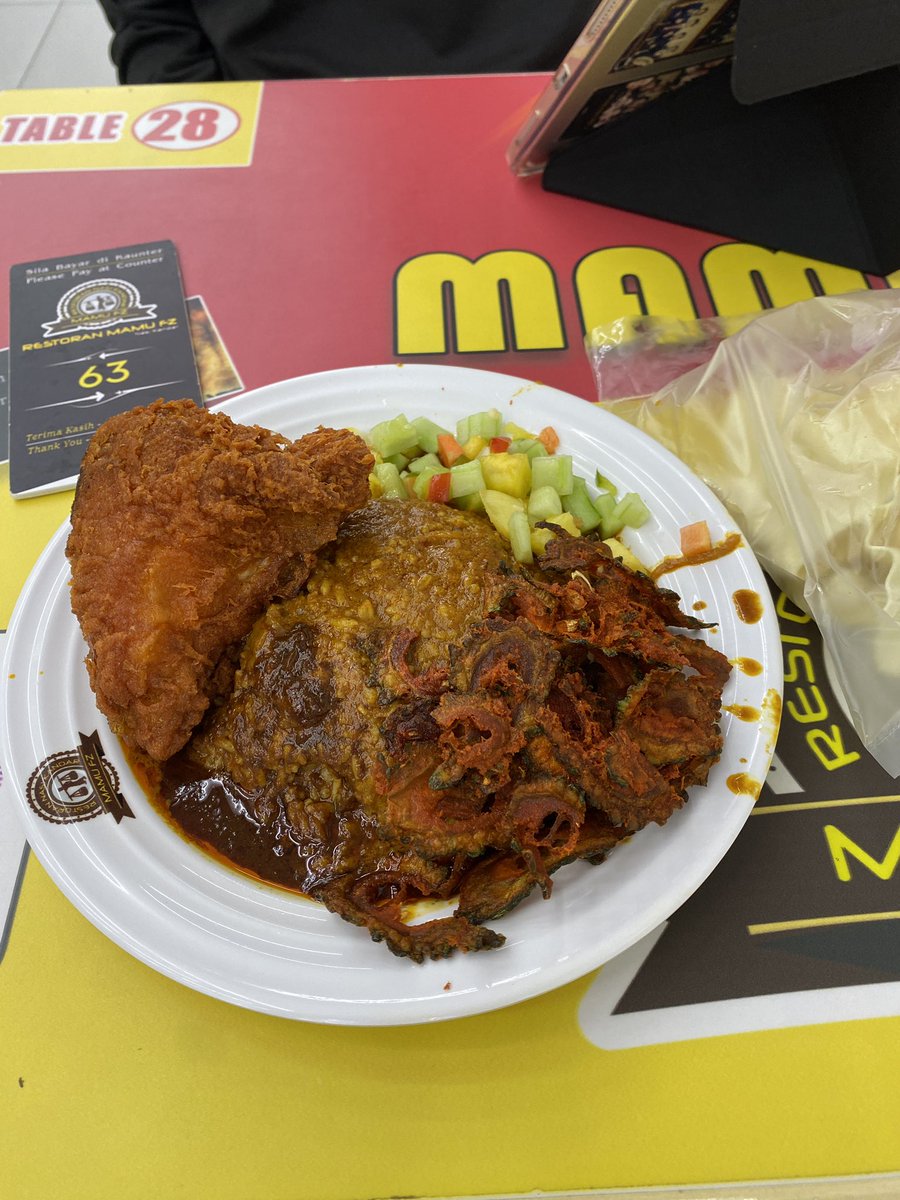 Saya masih mencari rumah atau bilik sewa di sekitar UiTM Puncak Alam. Kalau ada roro saya please. 😞