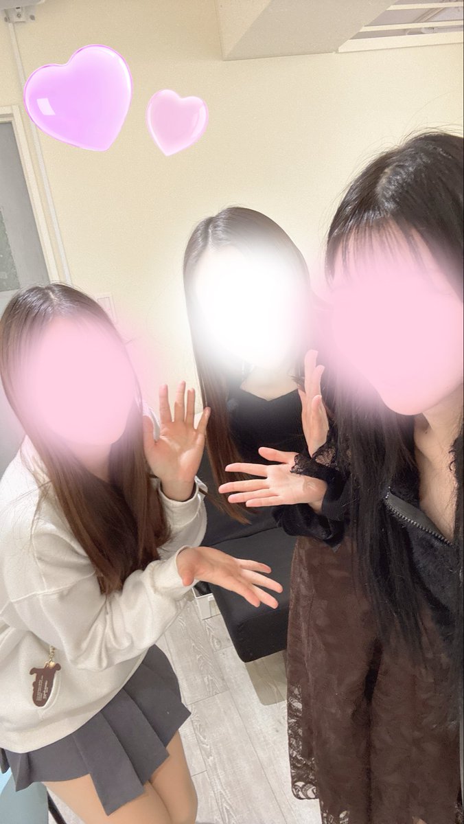 m780335's tweet photo. 今日もありがとうございました🥰
急遽来てくださったカメラマンさん��、本当に嬉しかったです。ありがとうございました！

だーいすきなめいちゃんとさえちゃんと一緒で、撮影の合間にたくさんお話しして一緒に帰って、最高に楽しい1日になりました！
2人とも可愛くて美人で、幸せ空間でした…🤍 https://t.co/NGvbC3ySgz