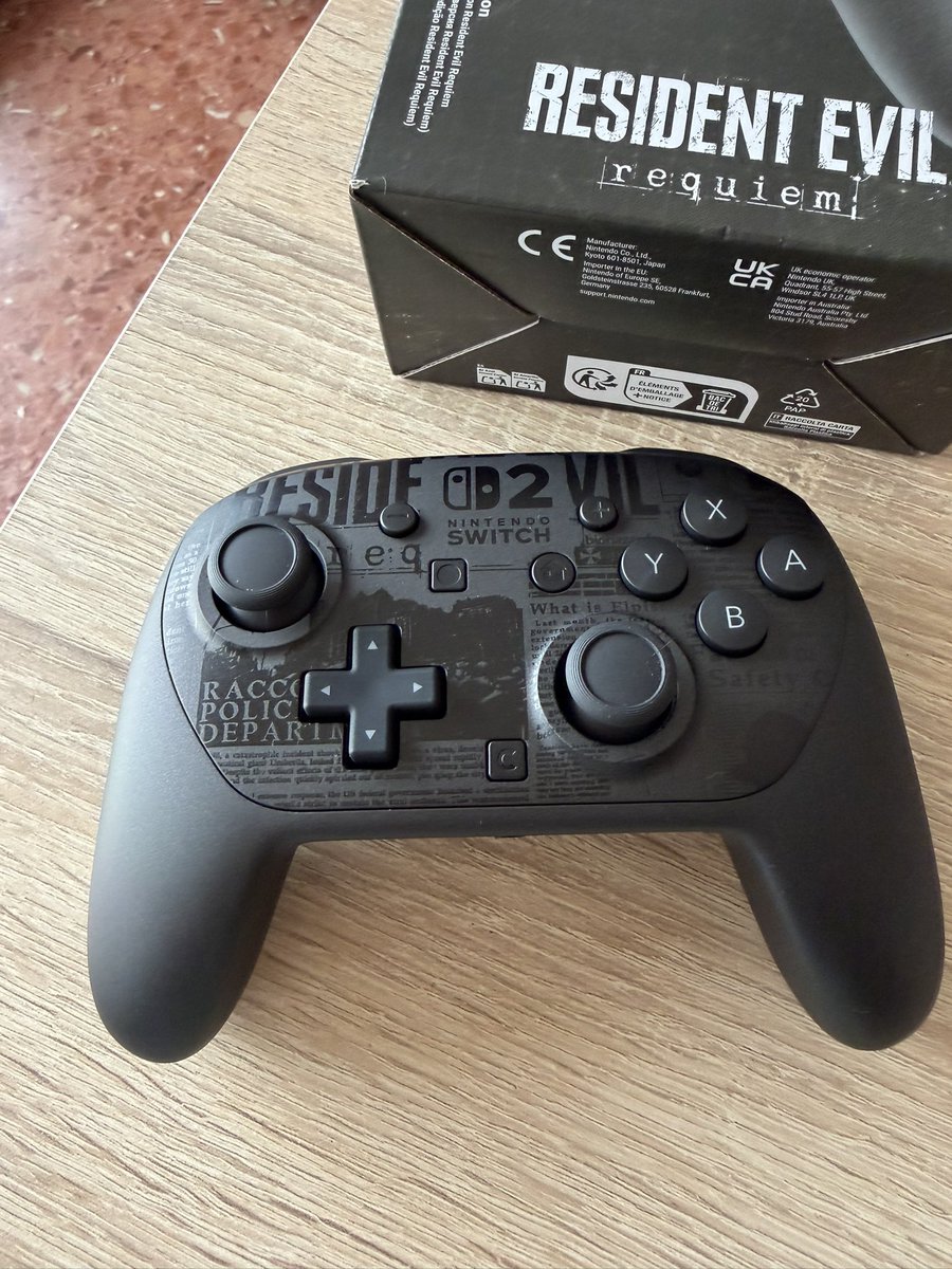 AlmuBt87's tweet photo. Bueno pues ya lo tenemos
Al PVP de 59 € que me ha costado así da gusto,pero 99€ que cuesta PVP oficial me parece una barbaridad.
79€ mediamarkt es un buen precio y más con puntos de queda más barato mucho mejor.
#ResidentEvilReqiuem #mandopro #NintendoSwitch2 https://t.co/838W8HhrSL