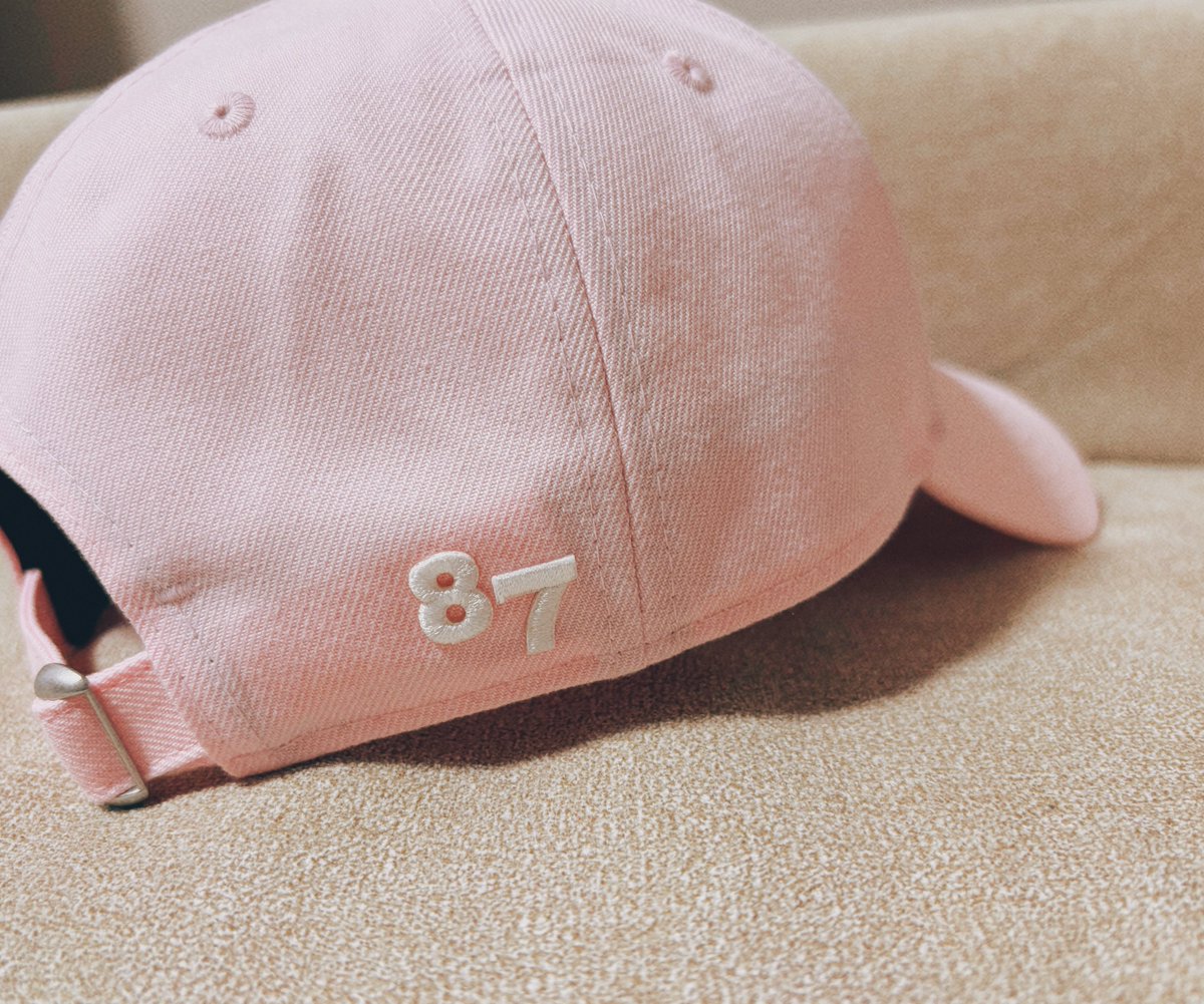 ずっと欲しかったキャップ💕💕 ワッペンは「87(HANA)」で🥳🥳