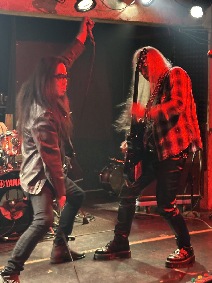 かんず tweet media