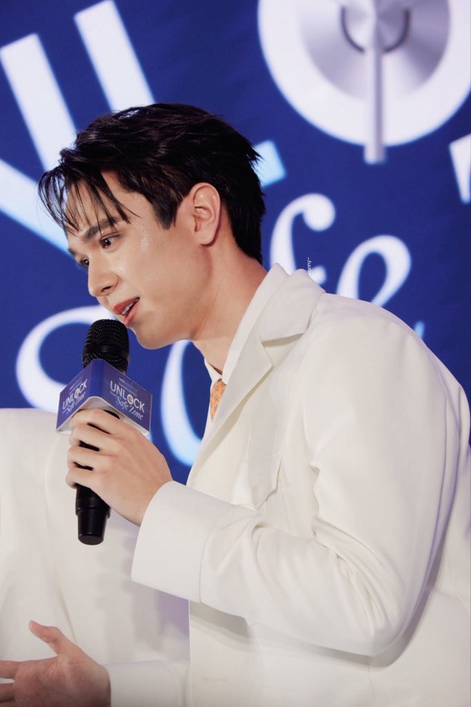 Mikey57681's tweet photo. หน้าฉ่ำวาว มั่นใจ มองยังไงก็หล่อออออ

MERZ X MIKEY
#MikeyxBeloteroDay
#mikepanitan #ไมกี้ปณิธาน https://t.co/TjxfgReRwE