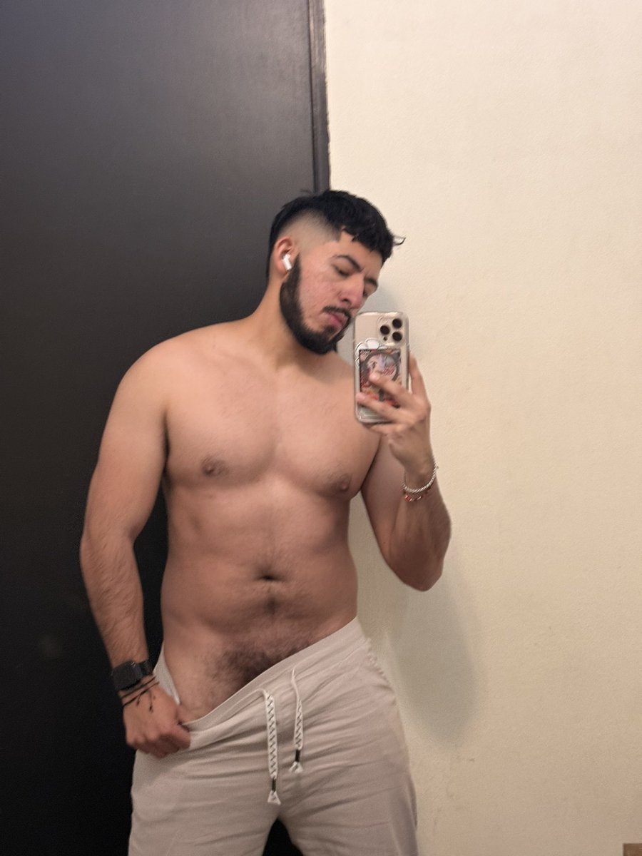 🏹 🅲🅷🅰🆁🅻🅸🅴 🆇🅱🅾🆇 🏹 tweet media