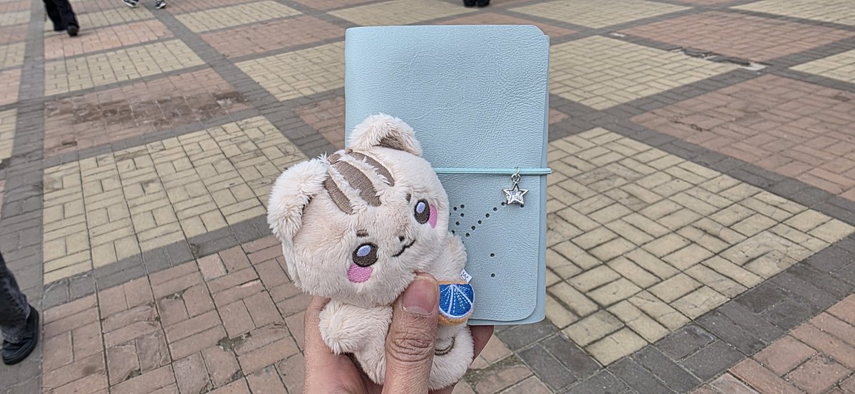 shonseungwannie's tweet photo. Thank you for this! 💙🩵
#WENDY #웬디 #wencore https://t.co/NrZENkC5A0