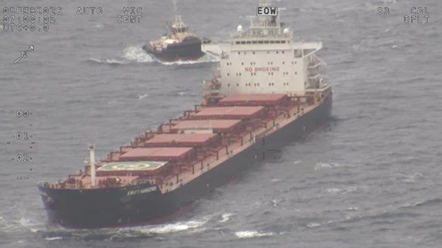 MartimeInsider's tweet photo. 🔵 Daily News: 

AMSA has been responding to the situation for 24 days after the Swift Hangzhou reported engines troubles shortly after departing (AMSA photos)
PUBLISHED FEB 27, 2026 5:09 PM BY T.M.E. 

The Australian Maritime Safety Authority is reporting that it has placed a detention order on a Chinese manager bulker, which has been in distress for all of February and required constant monitoring. The ship has finally been secured in the Gladstone anchorag, but is now officially detained due to seaworthiness issues.
The saga of the bulker Swift Hangzhou began hours after the vessel departed Gladstone on January 31, bound for South Korea. The 79,343 dwt vessel, registered in Liberia, was built in 2015. Shortly after departing the Australian port, the vessel reported it was experiencing engine problems.
AMSA reported that it was working closely with the authorities in the Australian state of Queensland, as well as the vessel’s captain and operator, to manage the situation. It placed a maritime casualty officer aboard the ship, who inspected the engine and who was advised the captain and crew of the ship. The MCO was also liaising with AMSA.
Its primary concern was the safety of the 21 crew onboard, as well as the environment and other vessels in the area. AMSA reports it dispatched four emergency towing vessels to prevent the vessel from drifting into sensitive areas of the Great Barrier Reef and the surrounding marine park. AMSA also maintained a 24-hour monitoring operation for the vessel and weather conditions to prevent further risks.
 
￼
 
As of February 24, the vessel is in the anchorage at Gladstone, and AMSA said its round-the-clock 24-day response has been concluded.
However, the saga for the vessel is far from over. A detention order was issued due to the problems onboard, and it requires the ship to demonstrate proper repairs before it will be permitted to depart again.
“This incident is a reminder that the unexpected in maritime work can happen at any point in a vessel’s voyage,” said Alex Barrell, ExecutiveDirector ofr Response for AMSA. “In the case of the Swift Hangzhou’s engine failure, AMSA’s approach in managing the incident prevented risk to vessel, crew and marine environment.”

Follow @MaritimeInsider for verified maritime updates.

Join our WhatsApp channel for more updates:
https://t.co/P84F1J4riM 

Join our X account : 
https://t.co/3lm2KANJqn 

Join our FB page : 
https://t.co/66SKPp3Vdw
