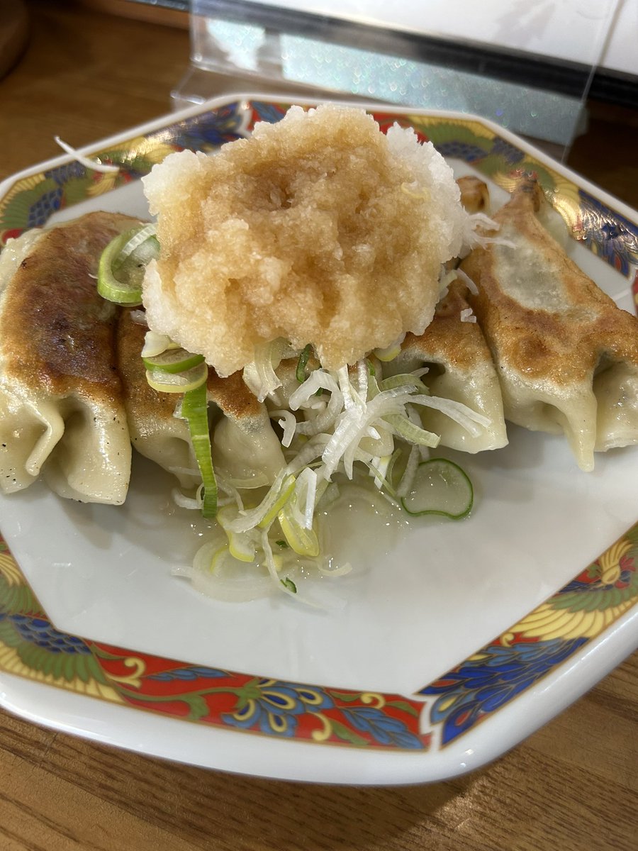 2週連続焼き肉丼。今回はご飯大盛り
あとネギおろし餃子