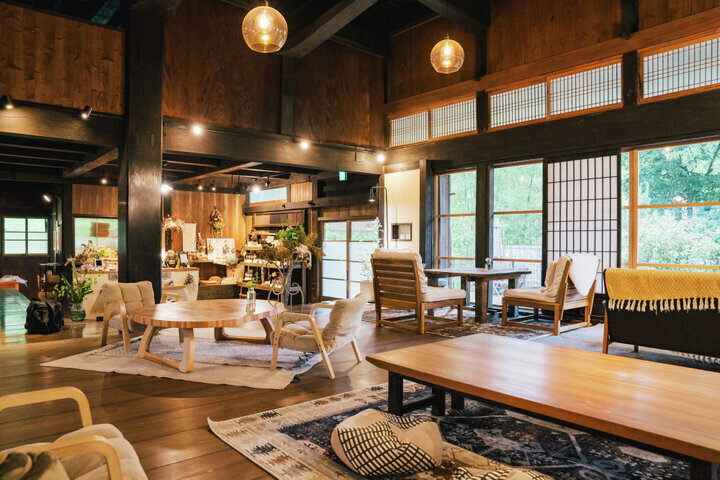 cotrip_twi's tweet photo. 【東京｜古民家カフェ20選】

西荻窪や谷根千の昭和レトロな一軒家から縁側カフェまで、古民家をすてきにリノベーションしたカフェをご紹介。

詳しくはこちら⇒https://t.co/JGVaoyOMuA https://t.co/0gfypSWNtM