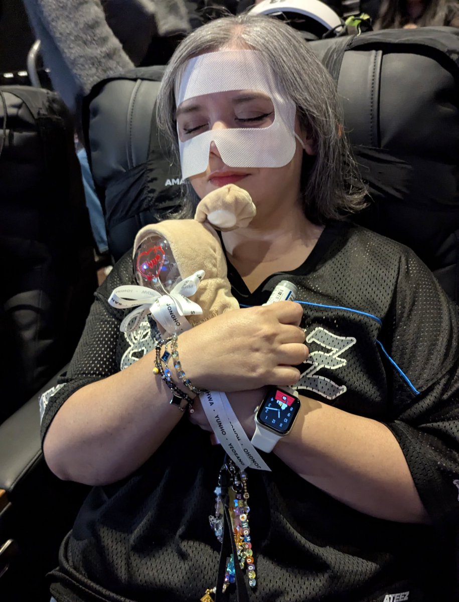 𝚝𝚊𝚗𝚢𝚊 🌹 (𝘺𝘦𝘰𝘴𝘢𝘯𝘨’𝘴 𝘤𝘩𝘪𝘤𝘬𝘦𝘯) tweet media