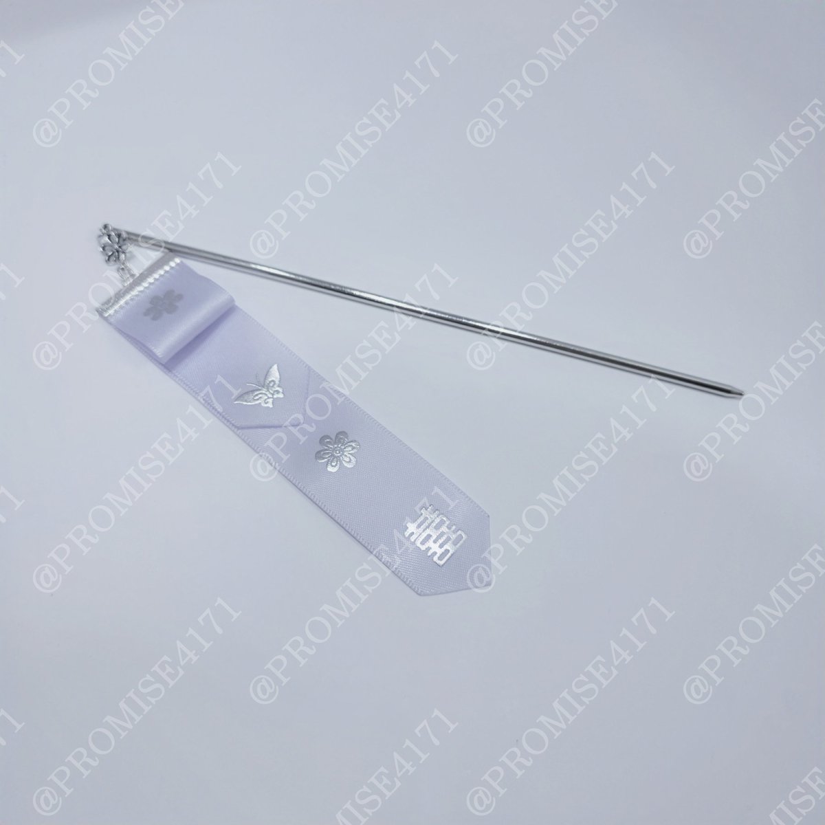 🇰🇷삼일절&amp;아리랑 컴백 기념 댕기비녀 나눔💜

❤️비녀대 길이 18cm
💙도금/스테인레스/합금 혼합

-#rt 참여
-당발인원 2명(바이오 및 트윗 확인)
-3/3 15:00 당발

-용4종 중 1종/연보라 선착순 선택
-배송비 당첨자 부담
-당첨자발표 후 3일 간 답신 없을 시 당첨 취소 및 추가 당첨자X