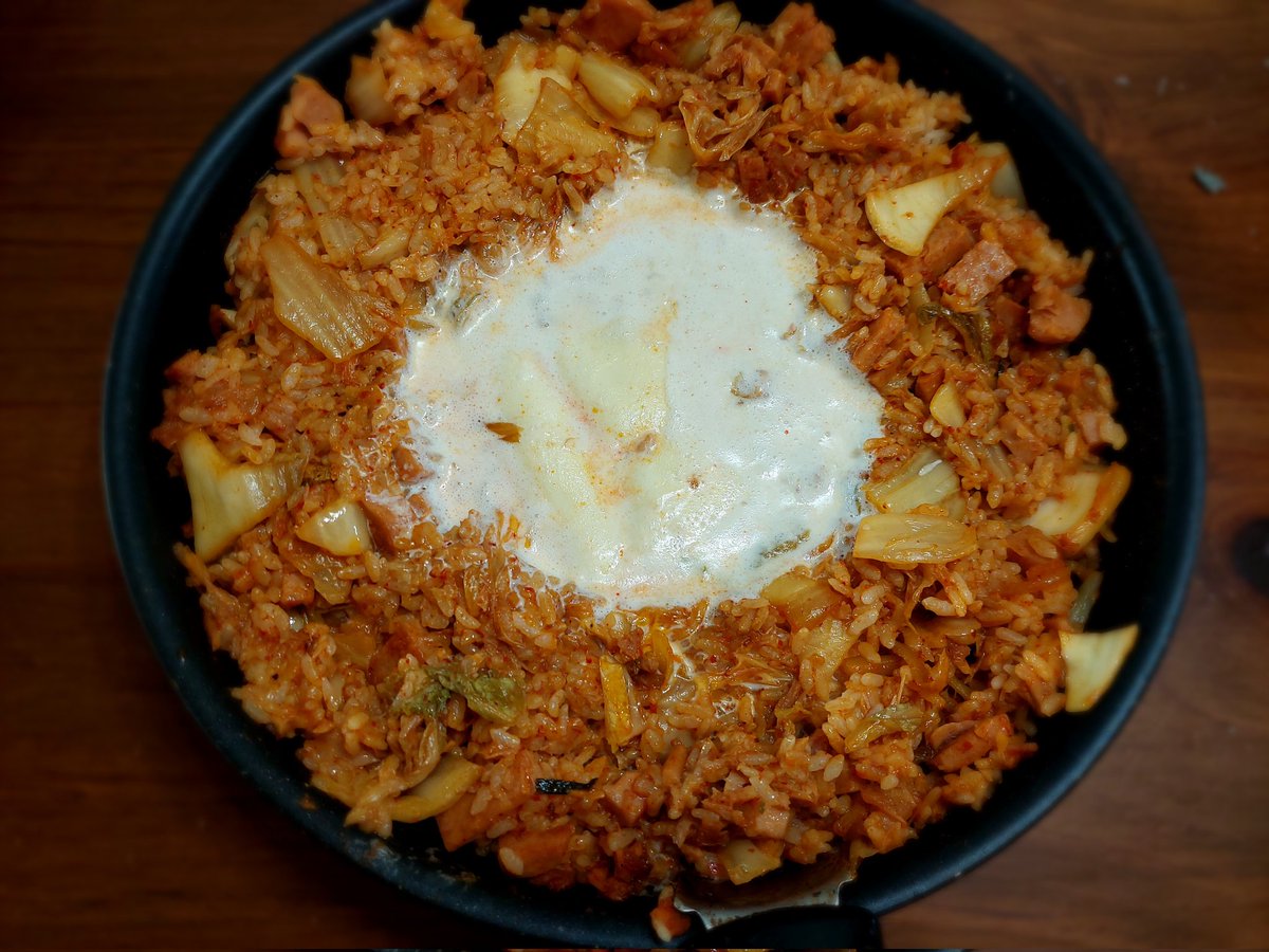여러분 제가 만든 크림김피볶음밥 봐주세요
