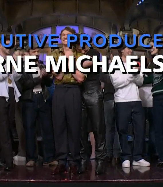 HeatedRivalryBR's tweet photo. ESSE ABRAÇO NO FINAL! 😭😭 #ConnorStorrieOnSNL https://t.co/jldzSzXckw