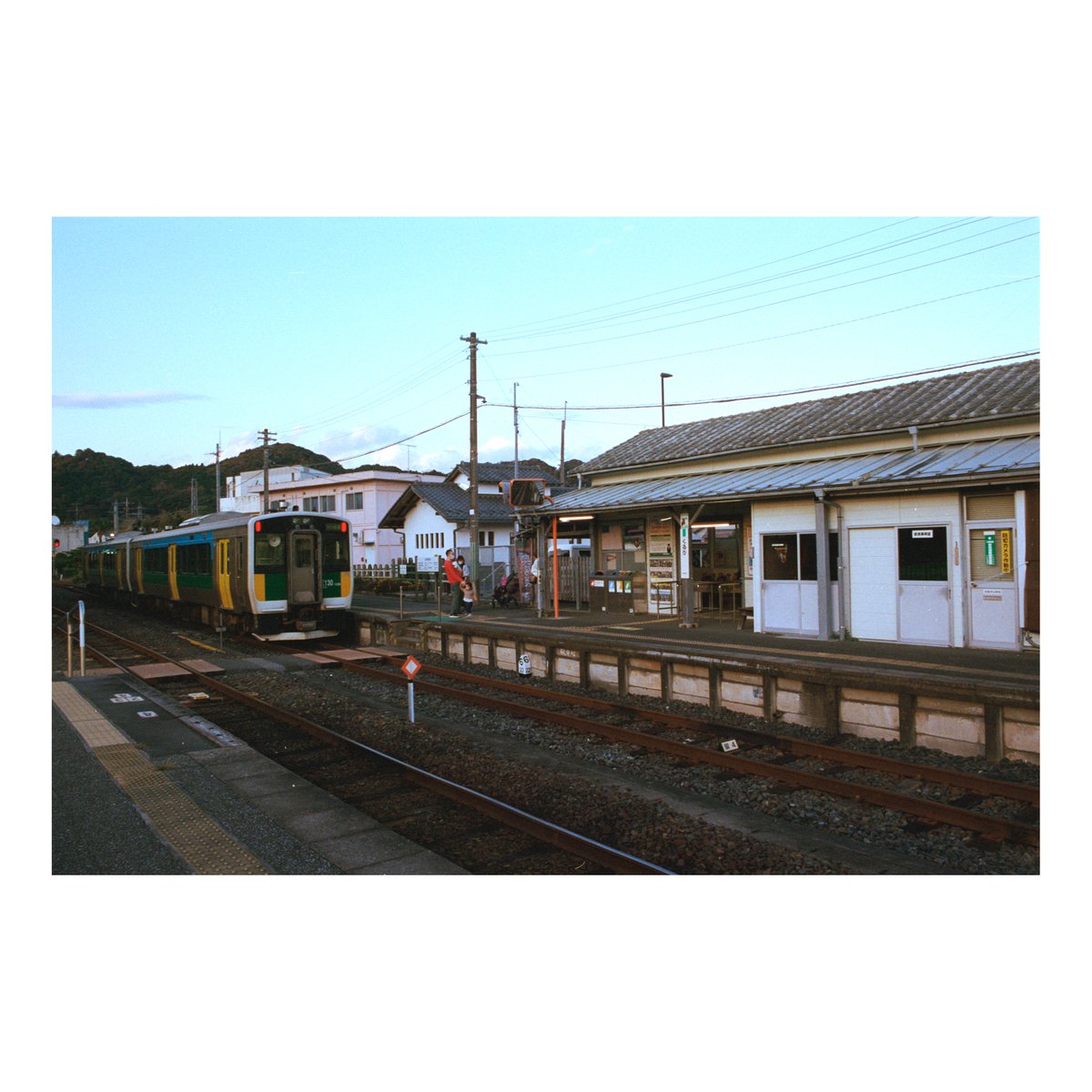 umi_yama_machi's tweet photo. #房総 #田舎の風景 #どこにでもあるここにしかない風景 #フィルムカメラ #filmcamera #contaxrts #contaxt2 #carlzeiss #distagon28mm #distagon25mm #planar50mm #kodak #portra400 #コイデカメラ #コイデカメラ木更津総合店 #NewTopographics #海と山と街と写真と https://t.co/U4X7dc6s9e
